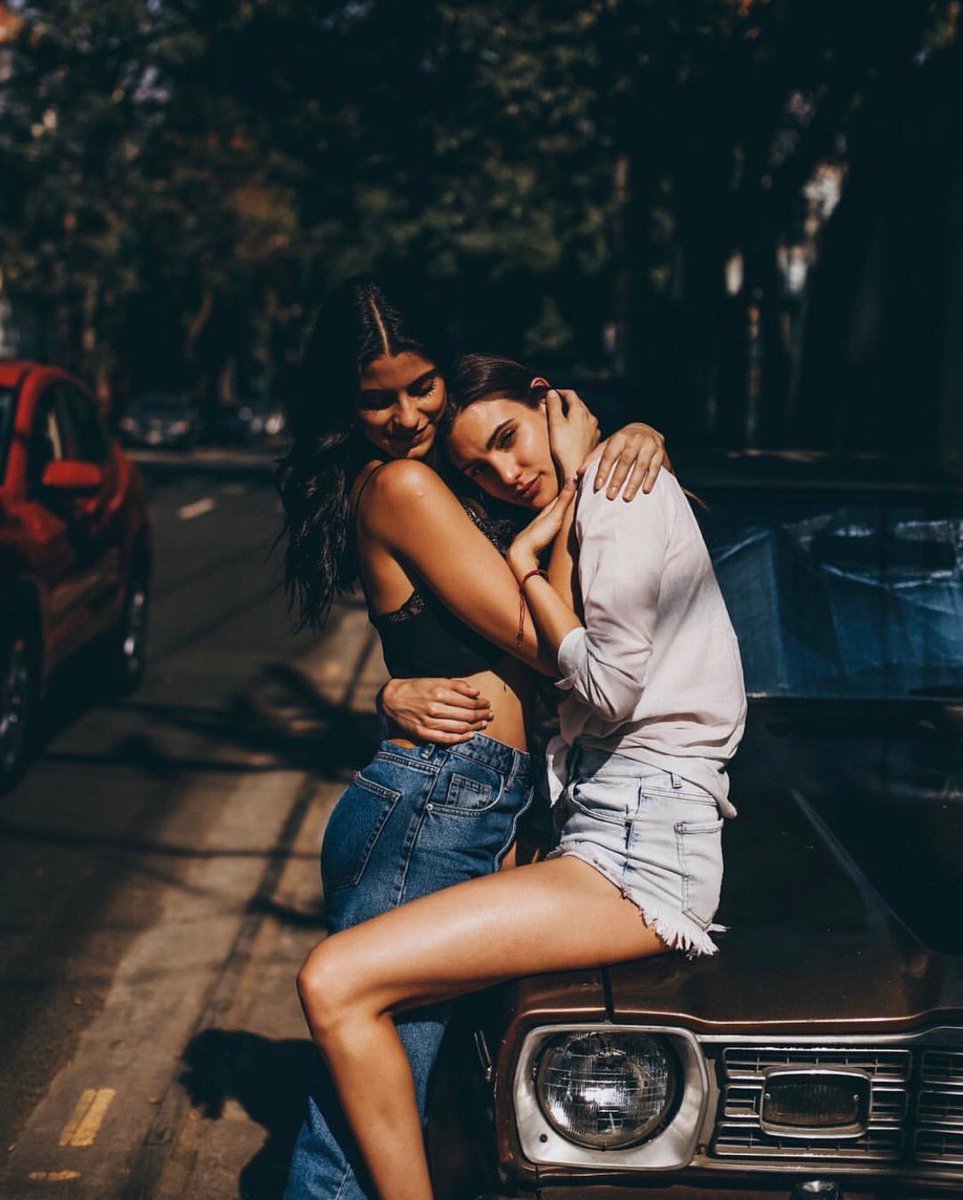 noctourbarbs's tweet photo. no importa el tiempo que pase siempre le voy a llorar a este shooting que bárbara y maca hicieron para sus fans hace 7 años https://t.co/8YMNhyvbD1