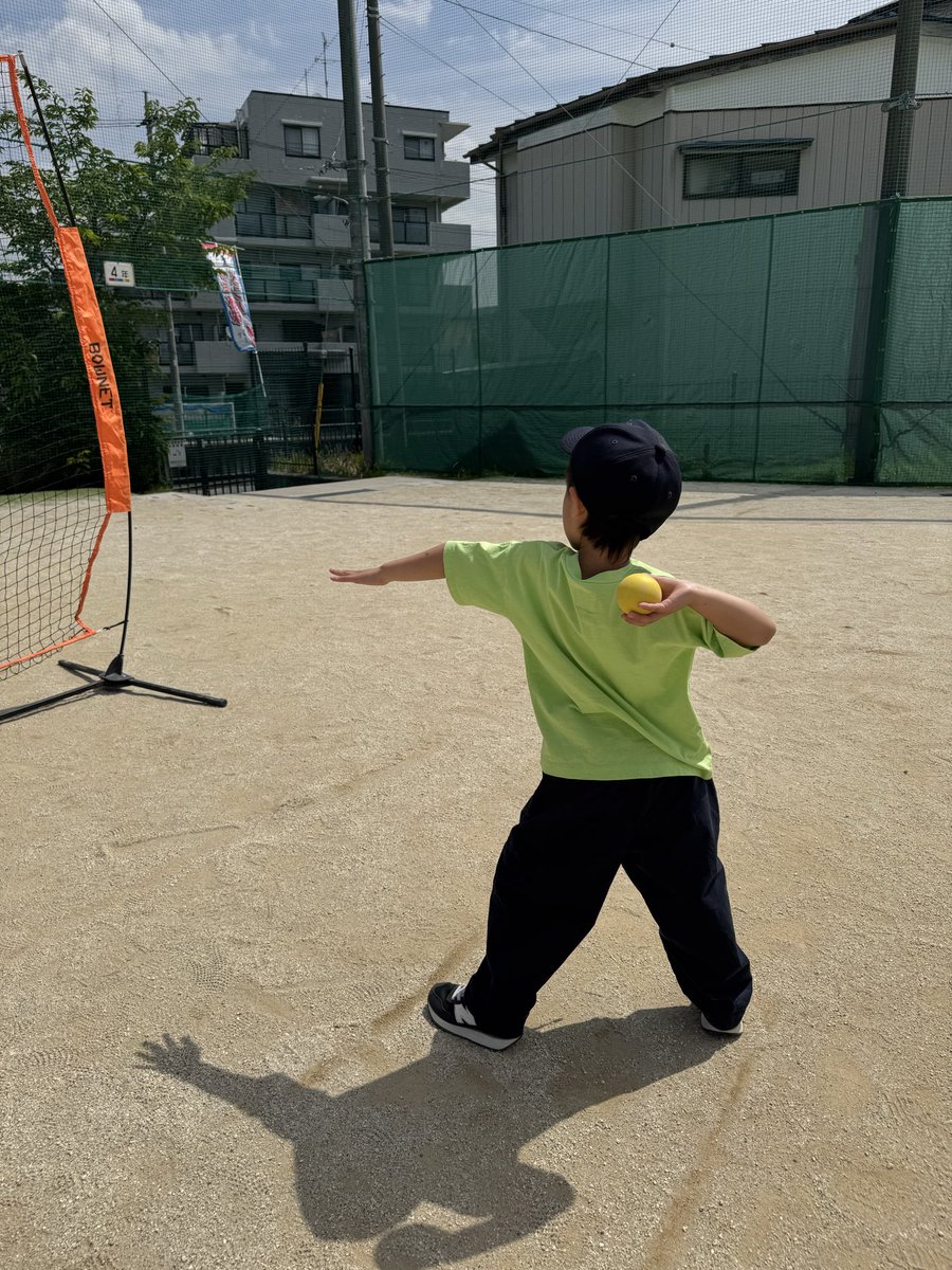attacks_jr's tweet photo. 先週もジュニアチームの練習の横でキッズも元気に練習してました！⚾️ジュニアチームは自ら居残り練習する子も多くやる気に溢れかえっております💪🏟️キッズも試合形式練習では外野まで飛ばす子もいて大変盛り上がりました！ https://t.co/kmOwrsMnfr