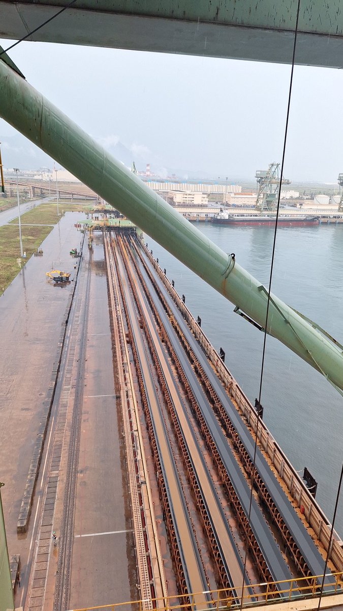 BNguyen4249's tweet image. Cũng gọi là có tí mưa giải nhiệt mùa hè. Chúc các bạn ngày mới mát mẻ 🌷 #mưa #congdongx #cangbien