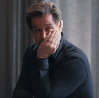 engravidou menor, manteve em cativeiro, virou crente: morreu herói 

transfóbico, participação ativa em esquema de remédio falso, se “arrependeu” e quebrou o braço: livre de prisão e aclamado por todos

engravidou menor, vendeu a filha, se “arrependeu” e virou crente: virou santo