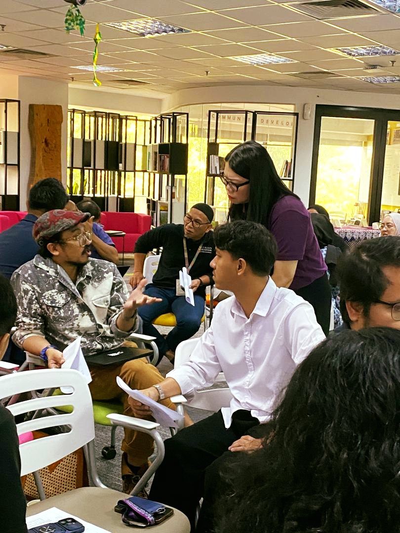 WCCPenang's tweet image. We truly appreciate YH's commitment to creating a safe and empowering workplace, free from sexual and gender-based violence.

#SexualHarassment #Respect #GBV

2/2