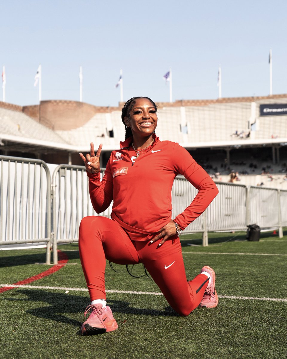 UHCougarTF's tweet photo. #HTownSpeedCity is in Philly 😎 https://t.co/2XQMcQNvEd