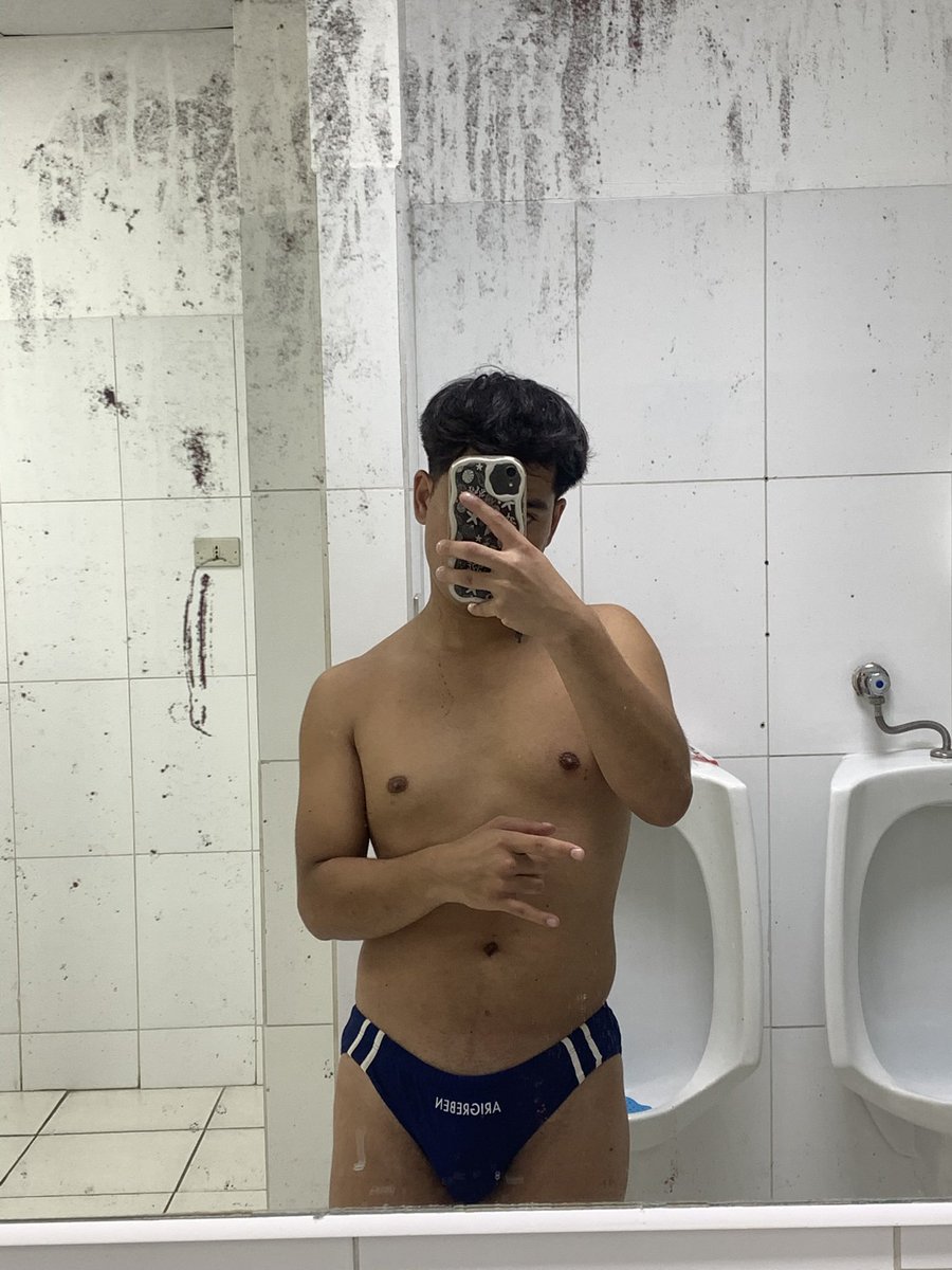 BastiB0y's tweet photo. Una foto antes de tirar en las duchas de la piscina 😈🥵🔥
20 rt y subo la pajita que me pegué hoy
#gay #gaychile #gayviña https://t.co/zu4cGJqNFP