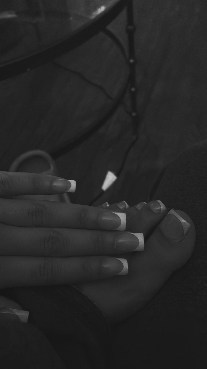 nessa🦋 tweet media