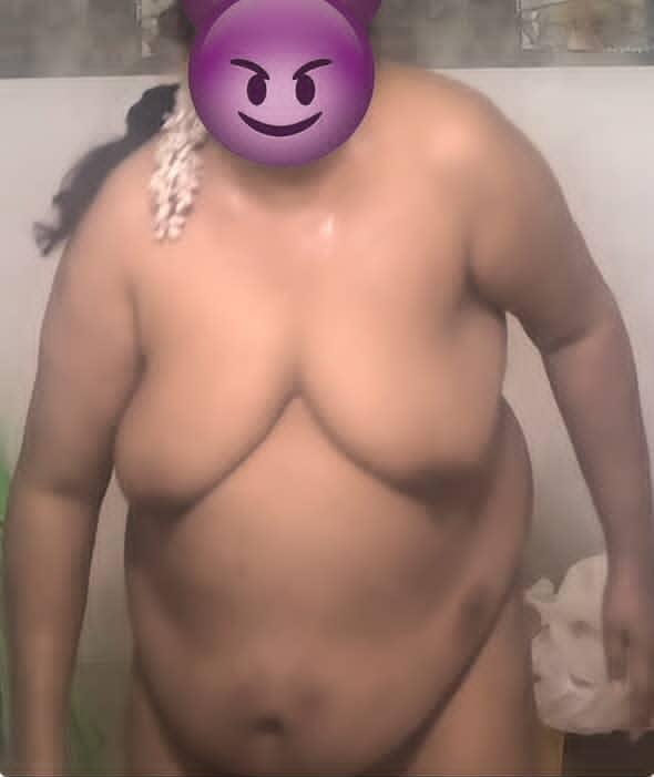 UNGA_PURUSHAN22's tweet photo. FOLLOWER AMMA SEMA KOLUBTHA MUNDA ORU NAAL VACHI OKANUM 🥵💦 https://t.co/oH29Vm9lKL