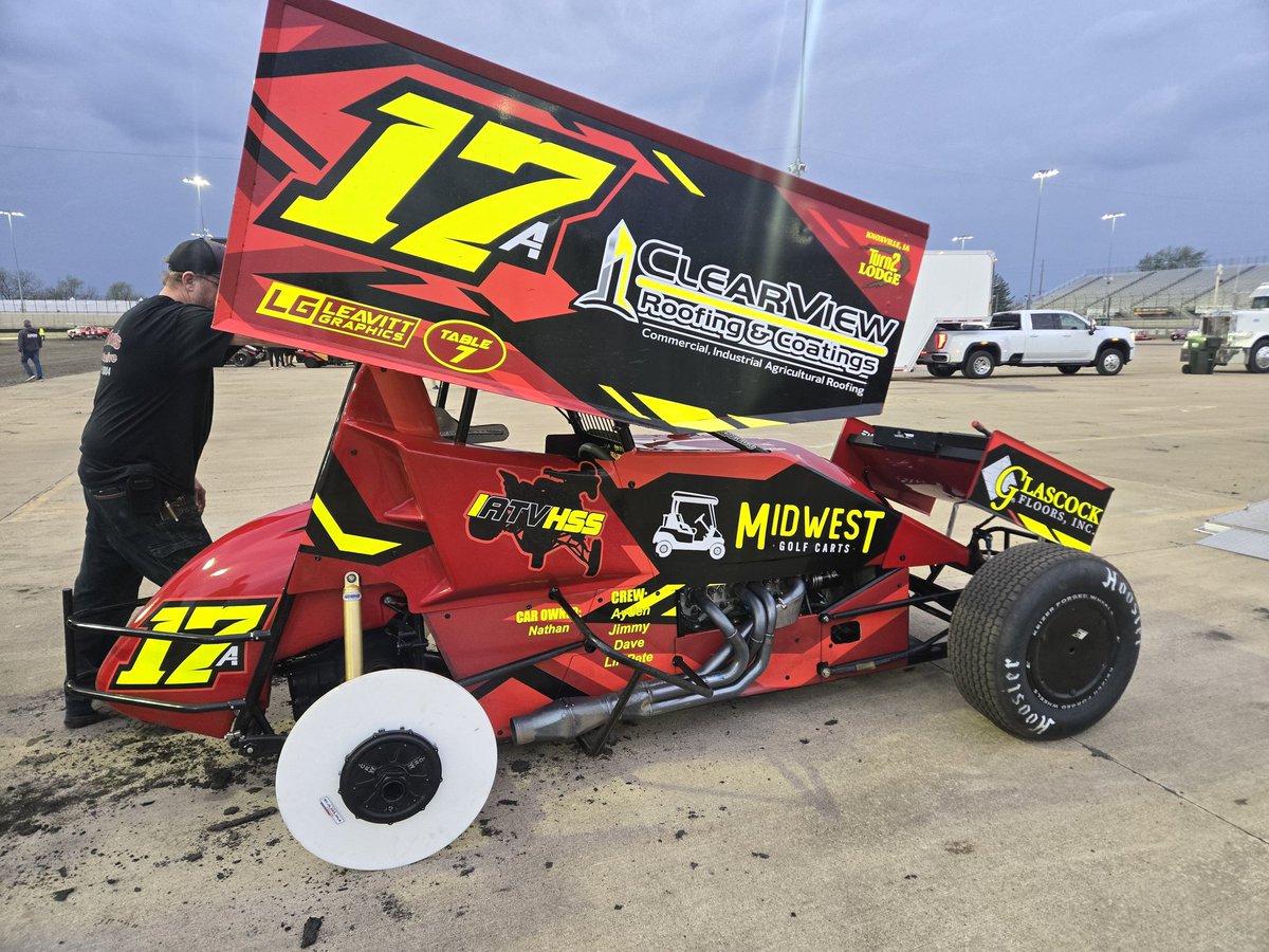 AlwaysRaceDay's tweet photo. Jack Anderson's team has polyurethane loading tires on the rear wheels. 

Makes it easier for the crew to load. Monster truck-esque. Thought yall might find it interesting. https://t.co/dCzLh2mefh