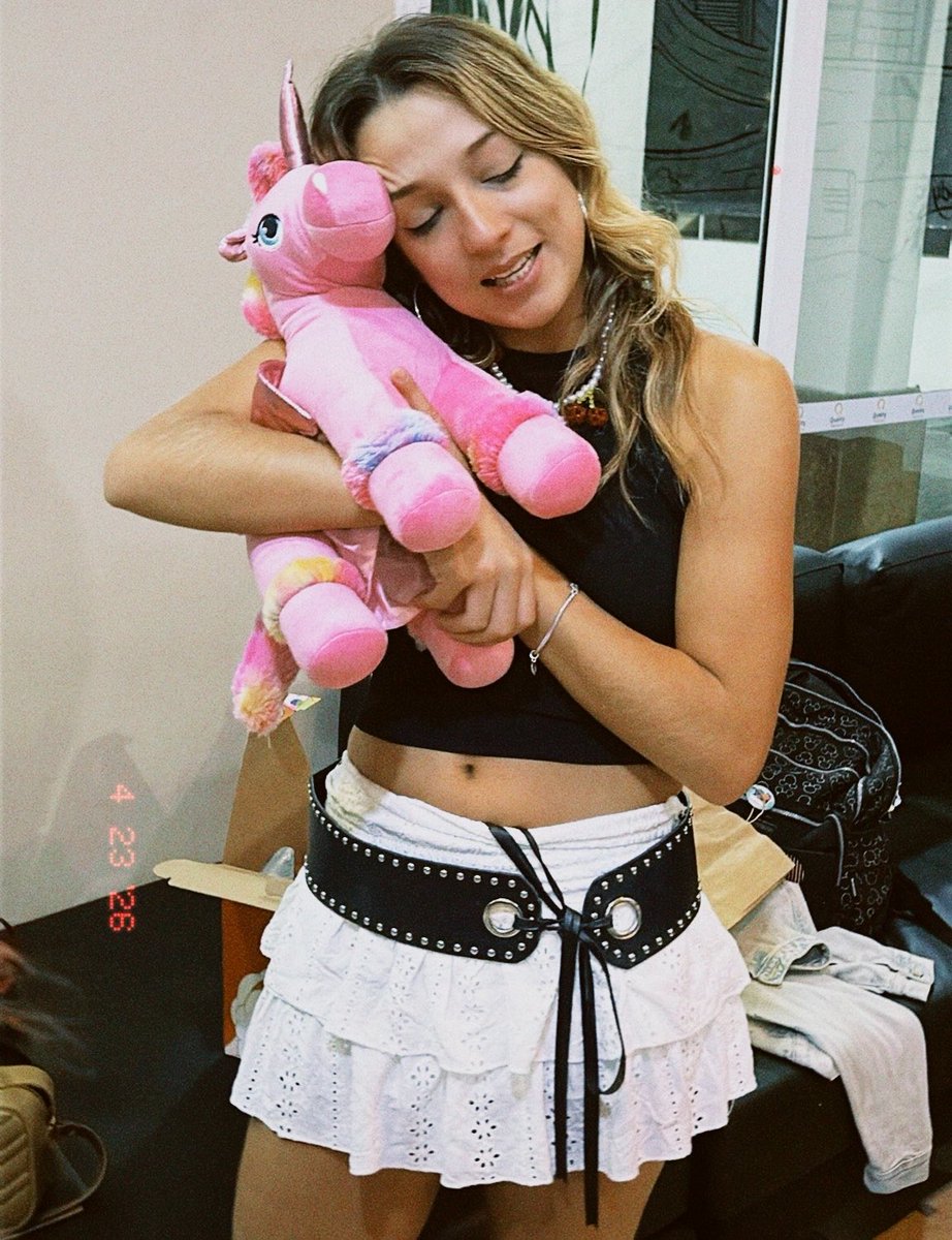 ana 💋 tweet media