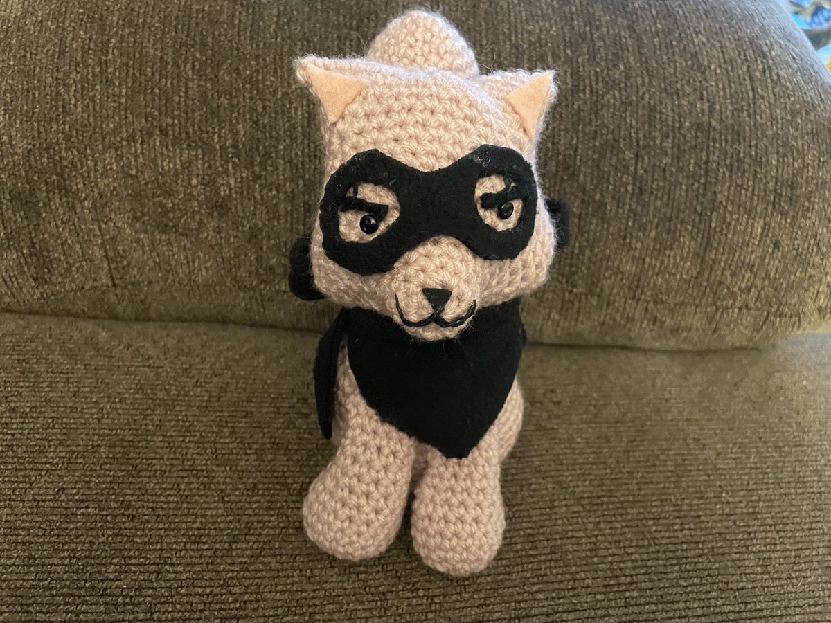 kaymar133's tweet image. Lockat! Fun fact, it’s actually a raccoon head on a cat body! #LockArt #Lam6ntus #Lamentus