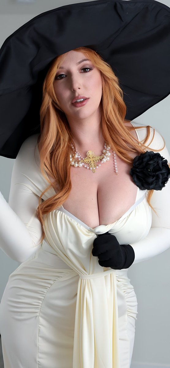 #LaurenPhillips