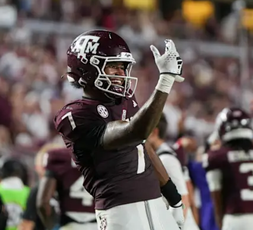 TorresOnTexasAM's tweet photo. KC Concepcion is OFF THE BOARD as the No. 24 pick and headed to play for the Cleveland Browns!

BIG congrats to KC, who will now team with another Aggie legend, Myles Garrett, in the AFC North🗣️🗣️ https://t.co/AqWIKEwpoW