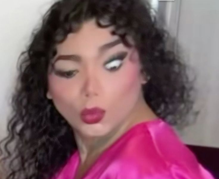 Zari/ VERÉ A BTS 🇵🇪 tweet media