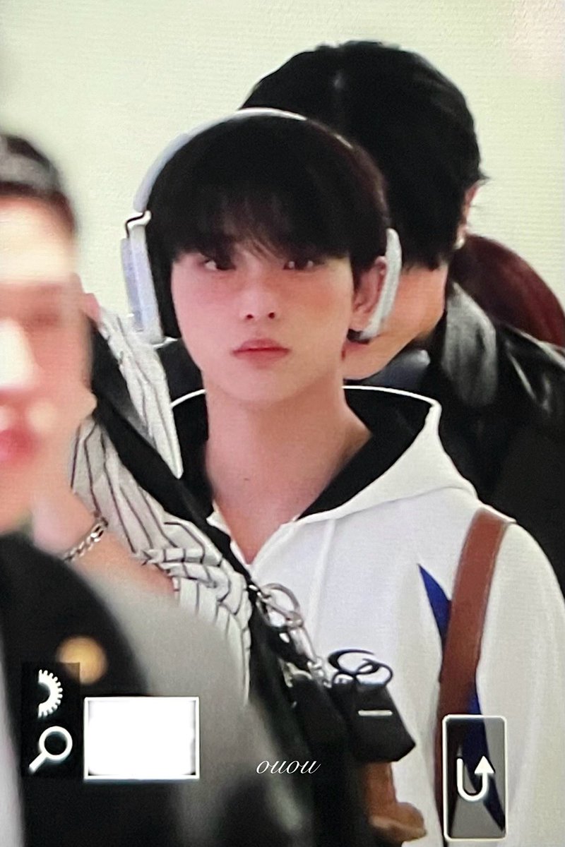 ououoo0's tweet photo. 260419 ICN
#하루아 #harua #ハルア #andTEAM #앤팀 https://t.co/BnVNNQeU03