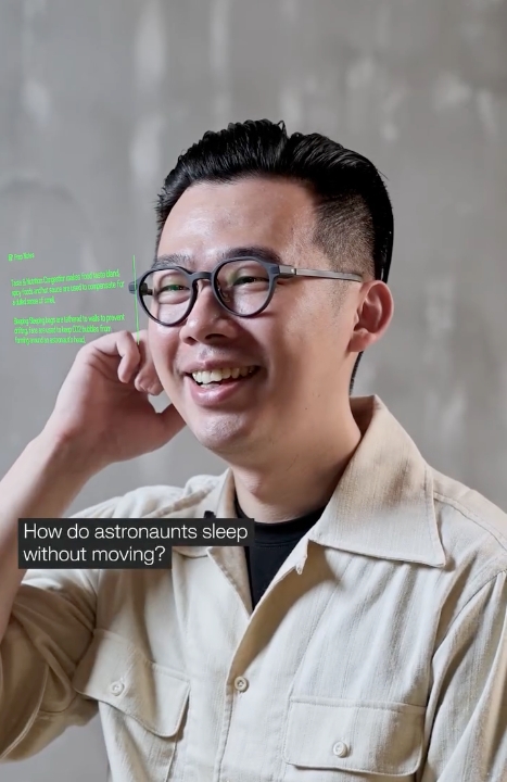 EvenRealities's tweet image. Touching your temple to control your glasses. 
Cool or just looks like a headache?
Or do you just use the ring and keep it low key?

#WearableTech #SmartGlasses #TechTok #FutureTech #AI #UX #ProductDesign