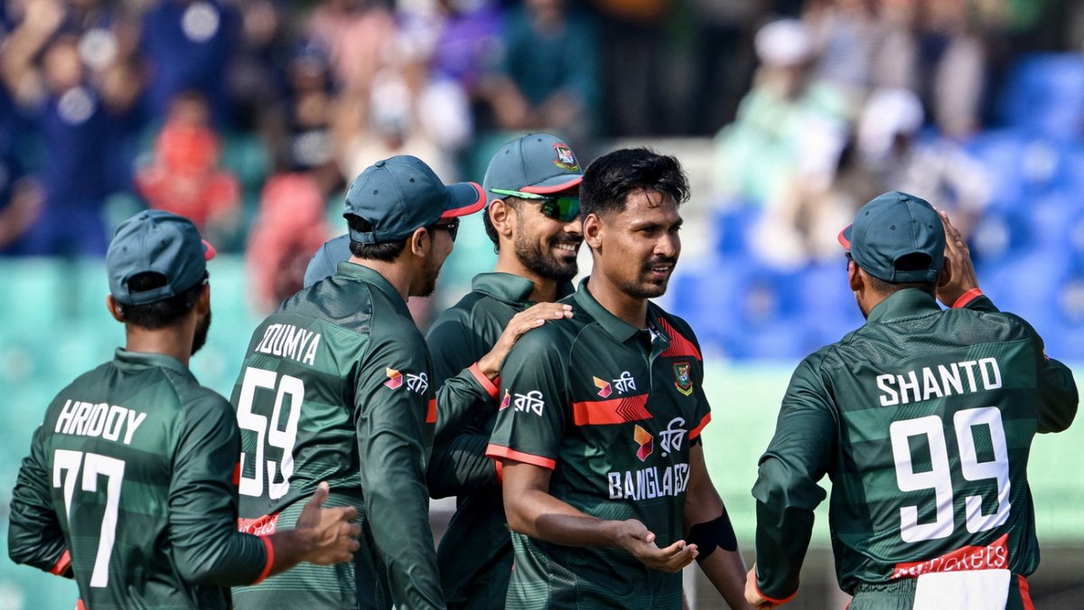 Yolacricket's tweet image. Speed takes over, and 'the momentum changes' for Bangladesh "I feel confident when I see the ball in his hand in crisis moments," Mehidy Hasan Miraz says of Mustafizur Rahman after the quick picked up five wickets to win Bangladesh the last

#Speed #takes #over #momentum #Cricket