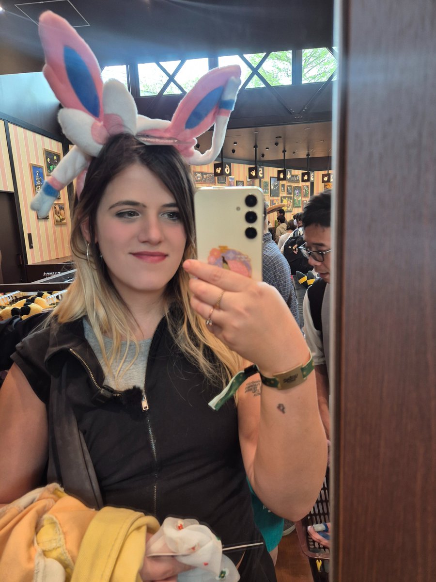 cecilily tweet media