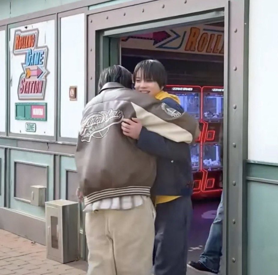 𝐢𝐫𝐢𝐬 tweet media