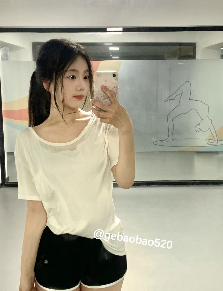 嗝饱饱 tweet media