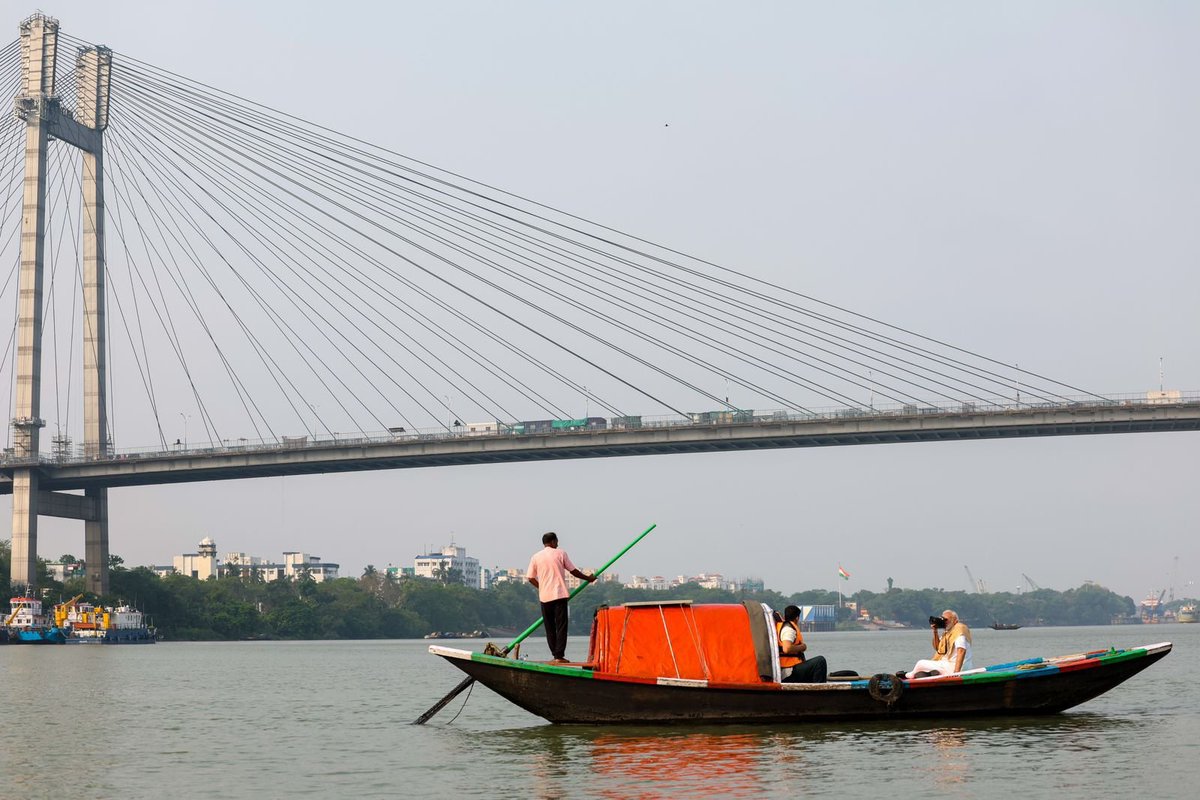 Narendra Modi tweet media