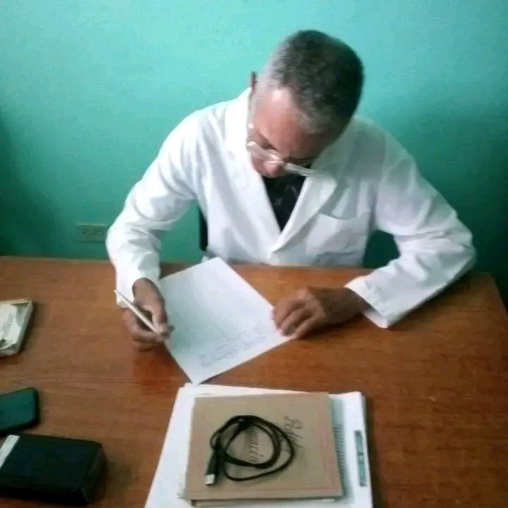 #Jobabo el sector de la salud dando su firma en apoyo a la paz, soberanía y a la Revolución. #LaPatriaSeDefiende