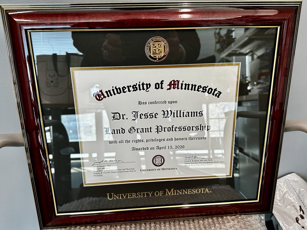 Jesse Williams Lab tweet media