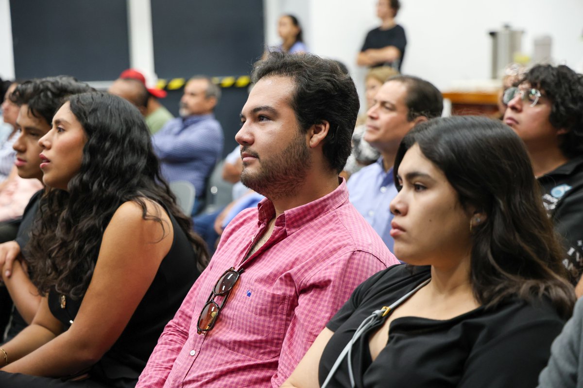 distritoQRO's tweet photo. Se llevó a cabo el cierre de una nueva etapa de Código Común, enfocada en las colonias de San Pablo y la zona de Epigmenio González. https://t.co/IobBXuWDi9