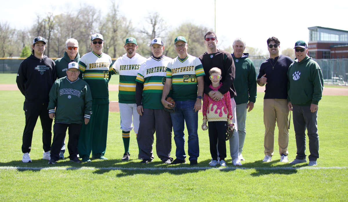 NWBearcatBSB's tweet photo. A deep thank you to all the alumni who attended this past weekend’s games at The ‘Cat! Special shoutout to Bob Gonsoulin (‘81) for throwing out the first pitch and talking to our team. Your support allows the current Bearcats to achieve success on and off the field!

#OABAAB https://t.co/GvyDall9tM