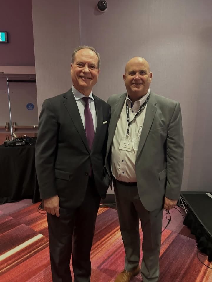 Lisa Robinson tweet media