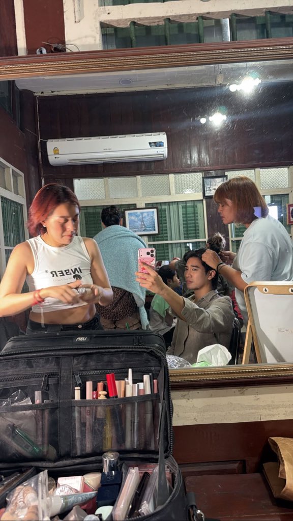 —— ♡ 𝐄𝐮𝐫𝐨 𝐘𝐨𝐭𝐬𝐚𝐰𝐚𝐭 ’𝐬 𝐔𝐩𝐝𝐚𝐭𝐞 ☻
🌟 IGS : euroyotsawat 

“ ✌🏻🩷 ”

#Euroyotsawat #ยูโรยศวรรธน์