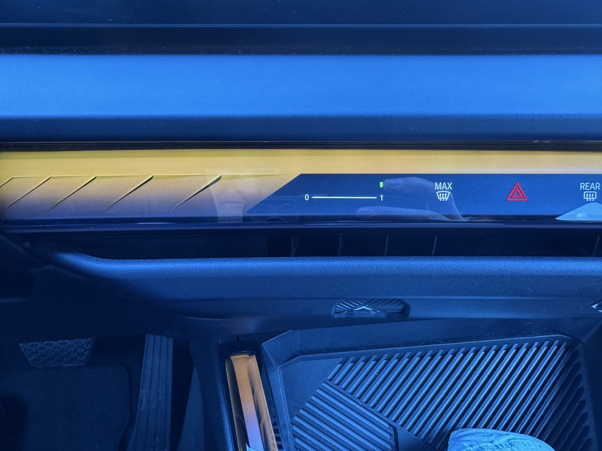 PoebelVox tweet media