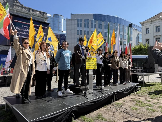 NeginN7335506's tweet image. Freedom is not a crime, and demanding justice should never be answered with execution. Every human being deserves the right to live, to speak, and to hope without fear. #StopExecutionsInIran #Freedom #JusticeForAll #HumanRights