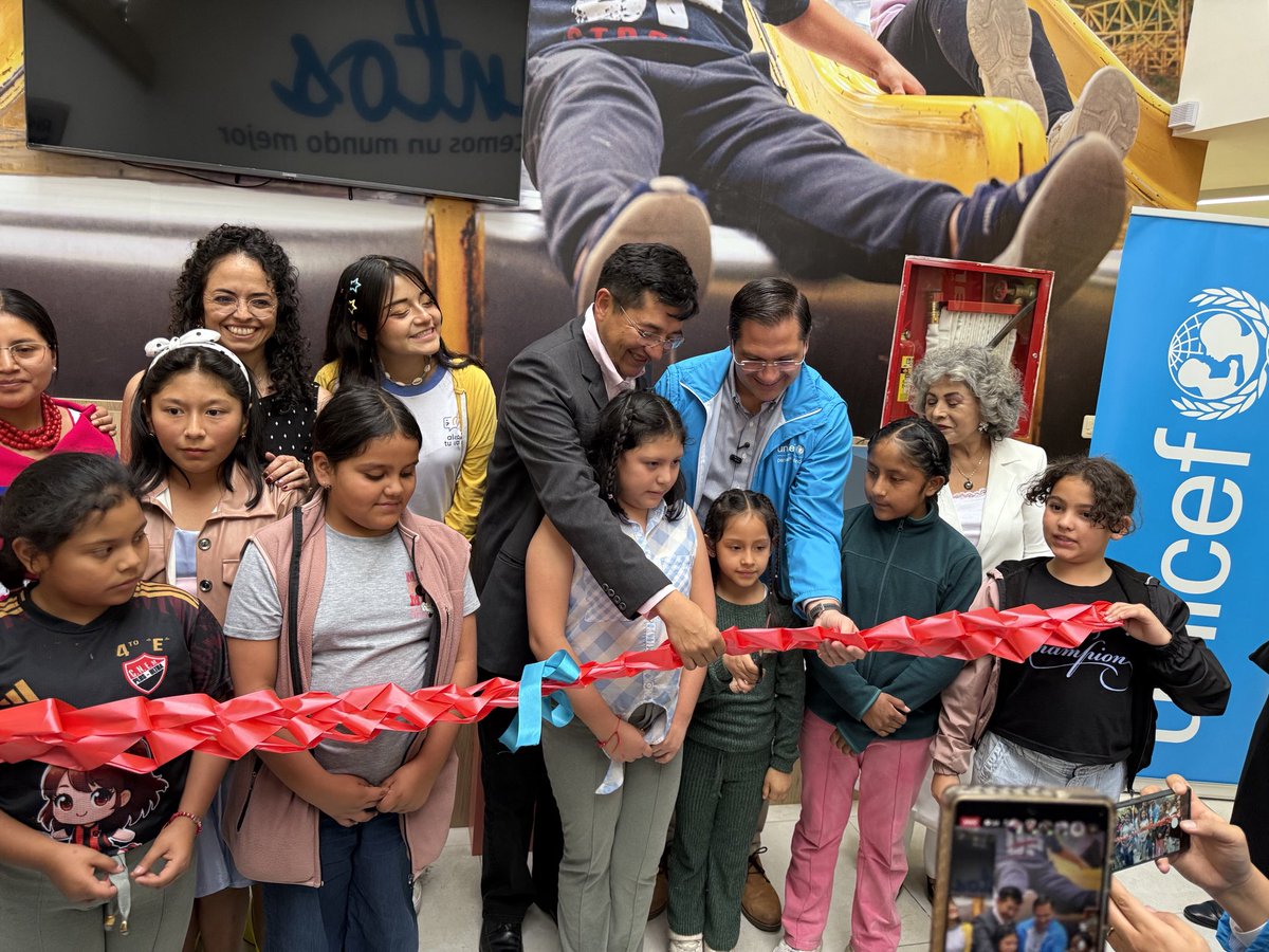 🙌 Este es un día muy importante para UNICEF y Riobamba.
Con mucha alegría hoy inauguramos el Espacio de Desarrollo Integral “Casa de Bienestar” en esta ciudad ubicada en el corazón de Ecuador. 🩵🇪🇨

“En nombre de UNICEF me siento muy feliz porque no solo estamos inaugurando un