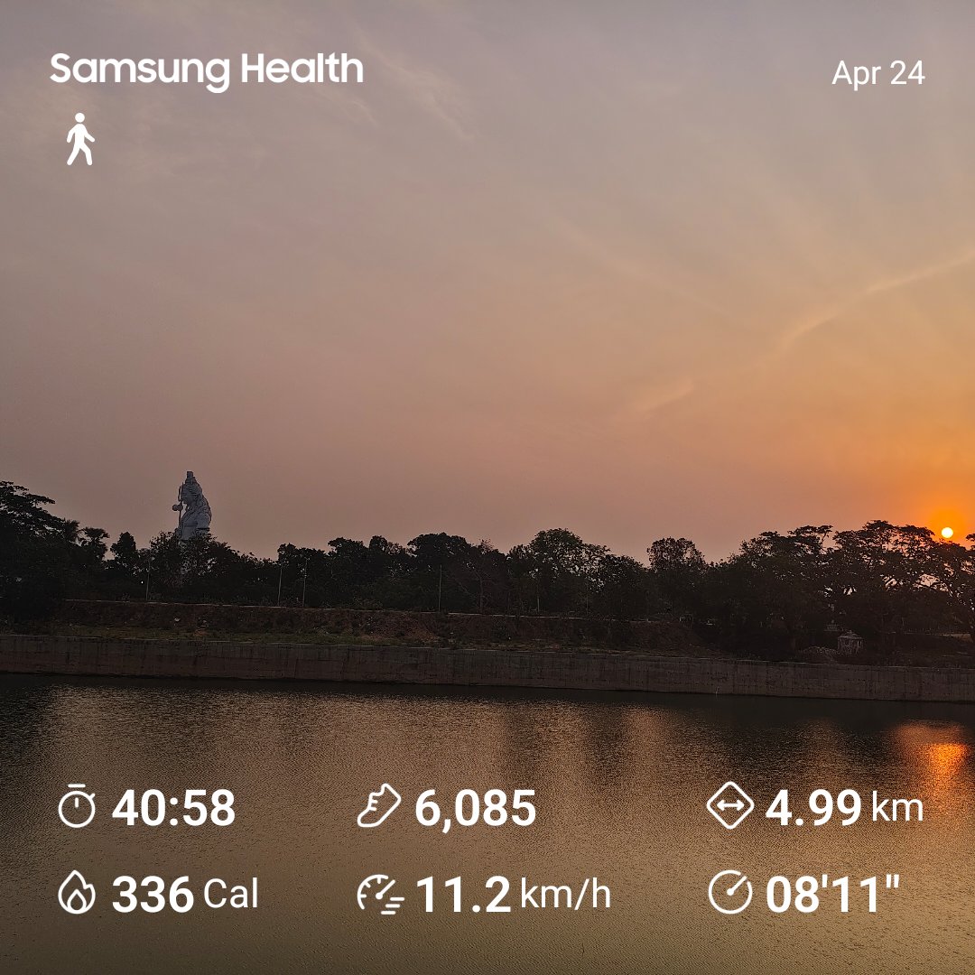 BlsChhua's tweet image. ଜୟ ଜଗନ୍ନାଥ।🙏 ସକାଳ ସୂର୍ଯ୍ୟ ନାରାୟଣ ଦର୍ଶନ।🌞🙏 #ନିଜପାଇଁ_ଘଣ୍ଟାଏ ଚାଲିବା ସହିତ ଦୌଡ଼ ୦୫ କିମି ✌️ #Walk_Odia 
#FitIndia 🇮🇳#Onehourforself 💯