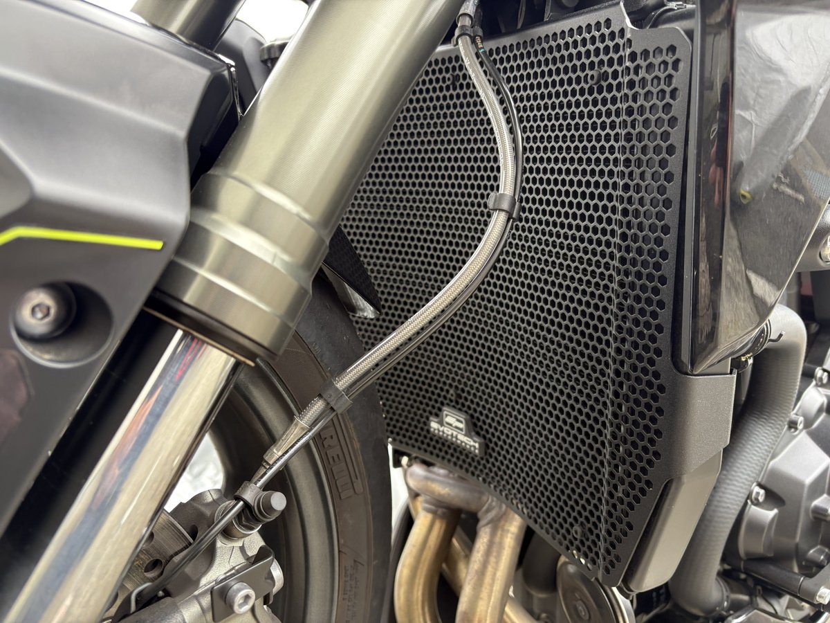 カプシン tweet media