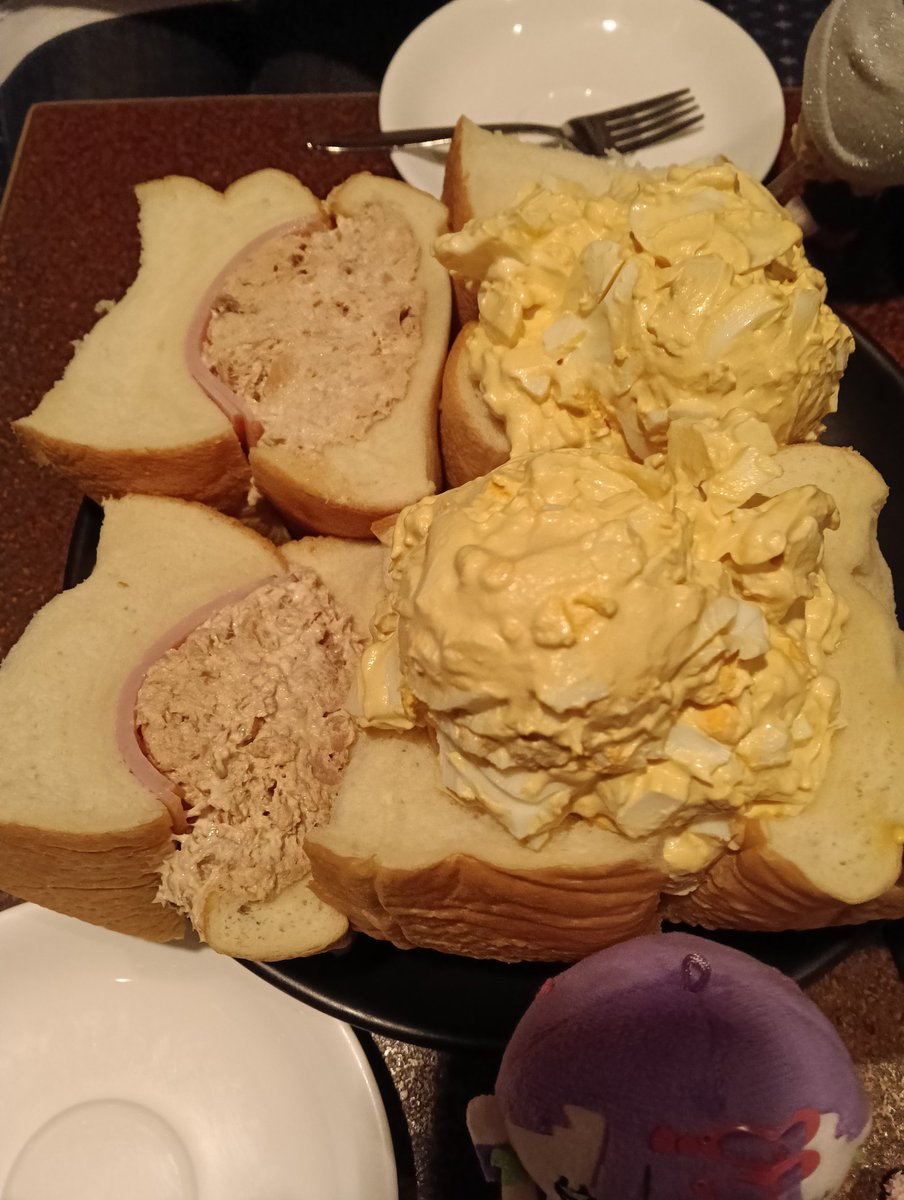 ZTMY_8810's tweet image. 銀座　AMERICAN『スーパースペシャルタマゴサンド』
モーニングとして食べに来たけど想像よりも量がエグいw　持ち帰り前提でパック渡される笑
塩コショウ使わずにマヨだけのタマゴサンドすっごく美味しかった🥚🥪
#ファンタスティック旨ぁ
#タマゴにまみれる
#American