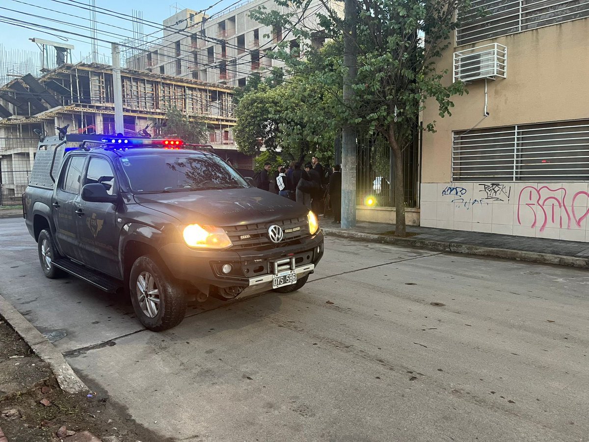 FPAcba's tweet image. 📍En simultáneo, oficiales de la Compañía de Intervenciones Especiales desplegaron un operativo de patrullajes preventivos en #Embalse y #SanFrancisco, donde secuestraron varias dosis de marihuana y cocaína