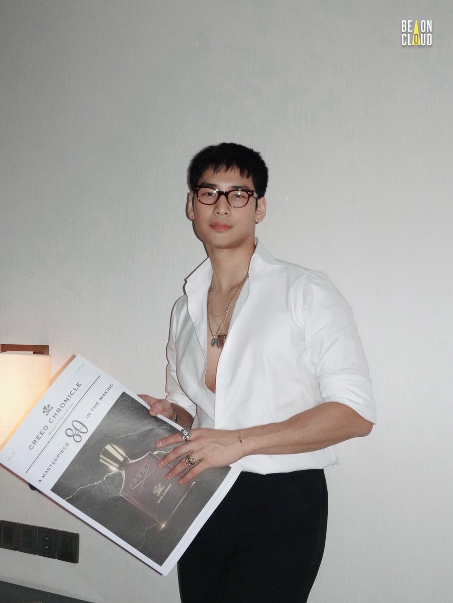 เชิ้ตขาวที่แปลว่า หล่อ และ น่ารักมากกกกก