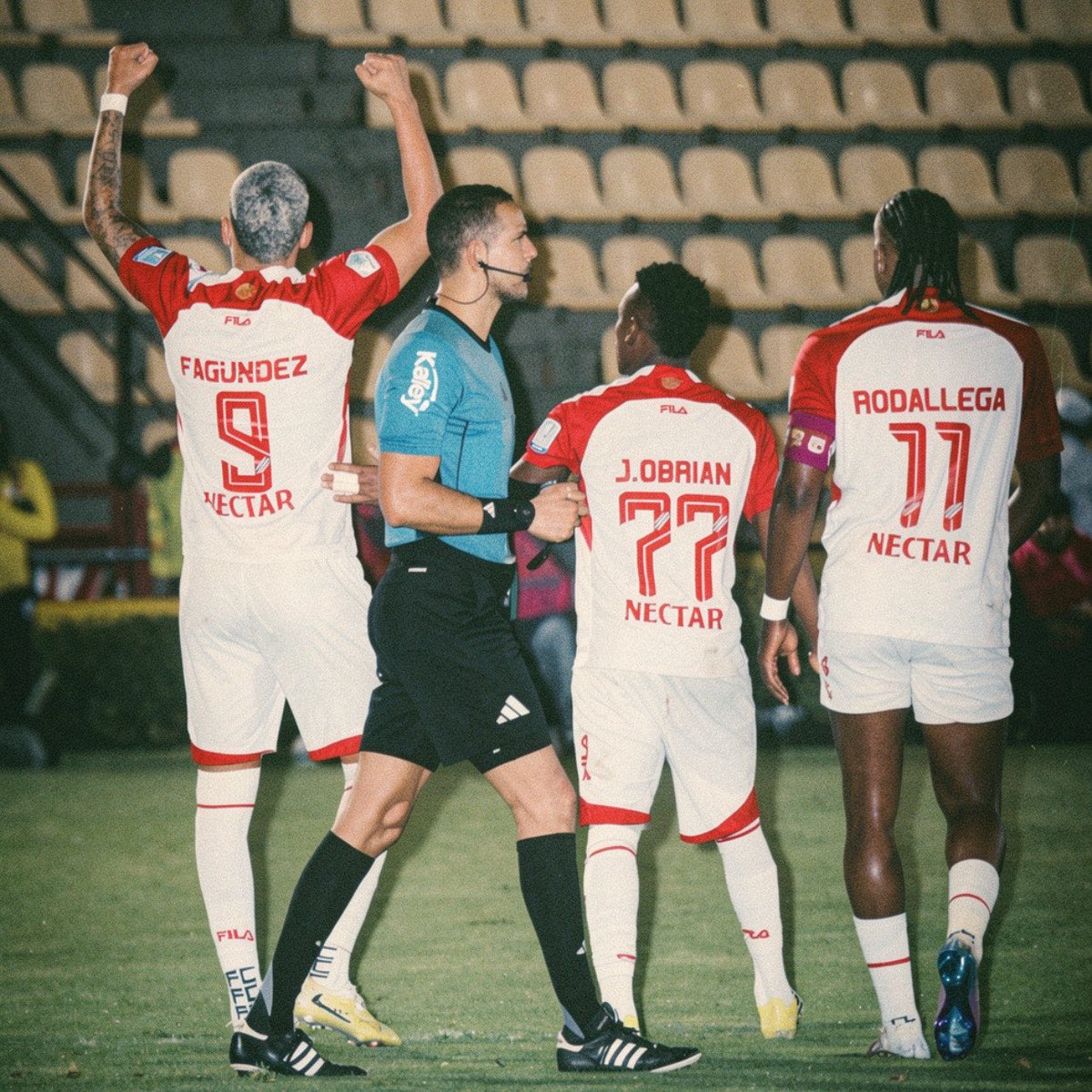 Miguel París tweet media