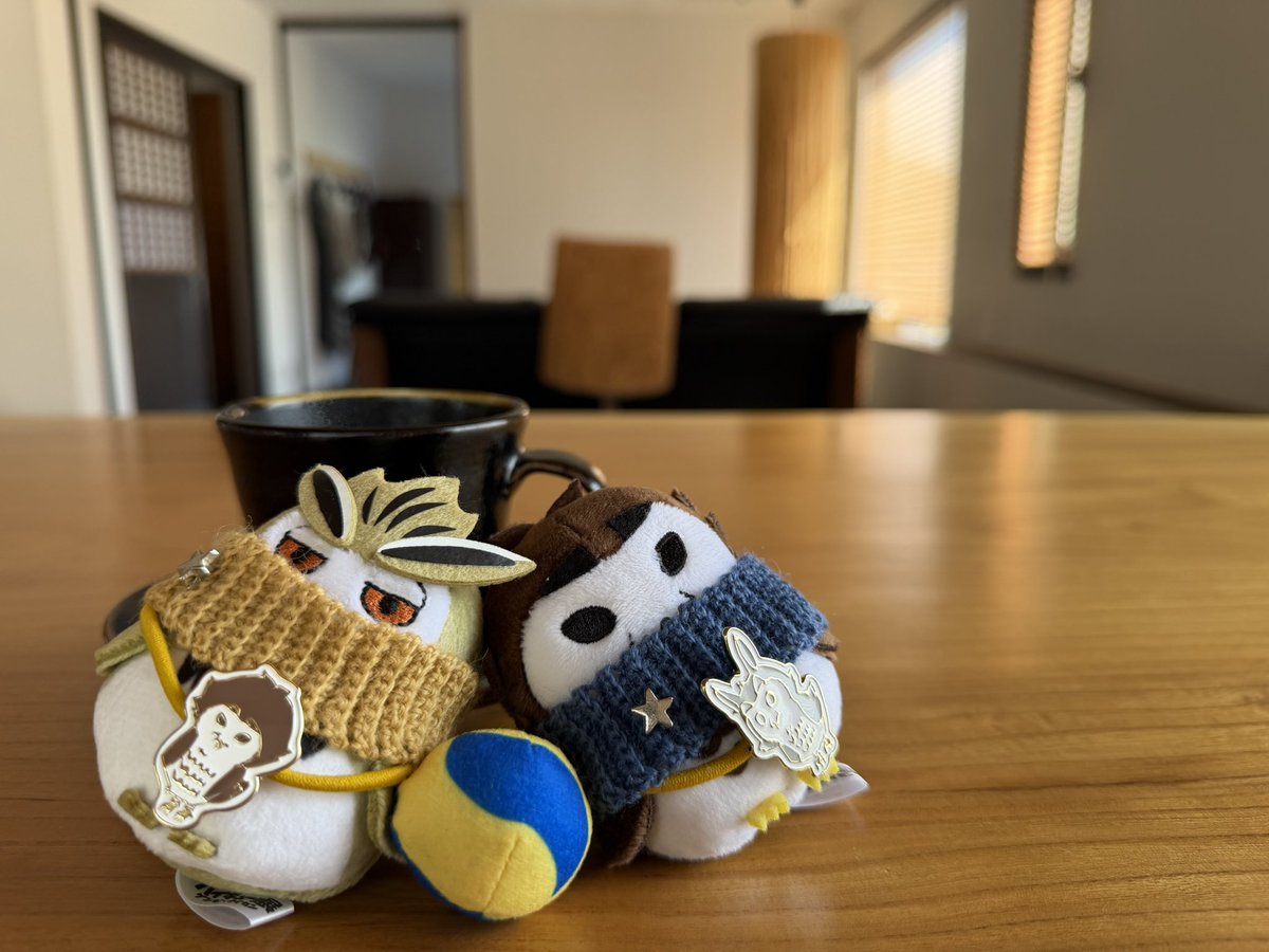 #毎月20日は兎赤の日

遅刻参加失礼します🦉🦉💨💨
旅先でのまったり🦉🦉さん☕️