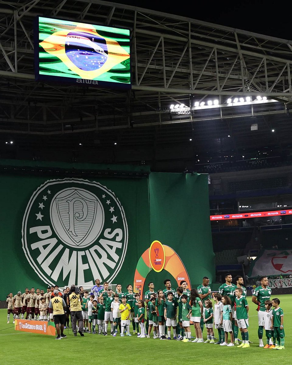 twitpalmeiras's tweet photo. Na soma das competições, o Palmeiras está há 29 jogos invicto como mandante: 24 vitórias e 5 empates desde agosto de 2025. 

No Allianz, já são 19 partidas sem perder, com 100% de aproveitamento em 2026: 4 vitórias em 4 jogos. https://t.co/M1y4BGPQZ5