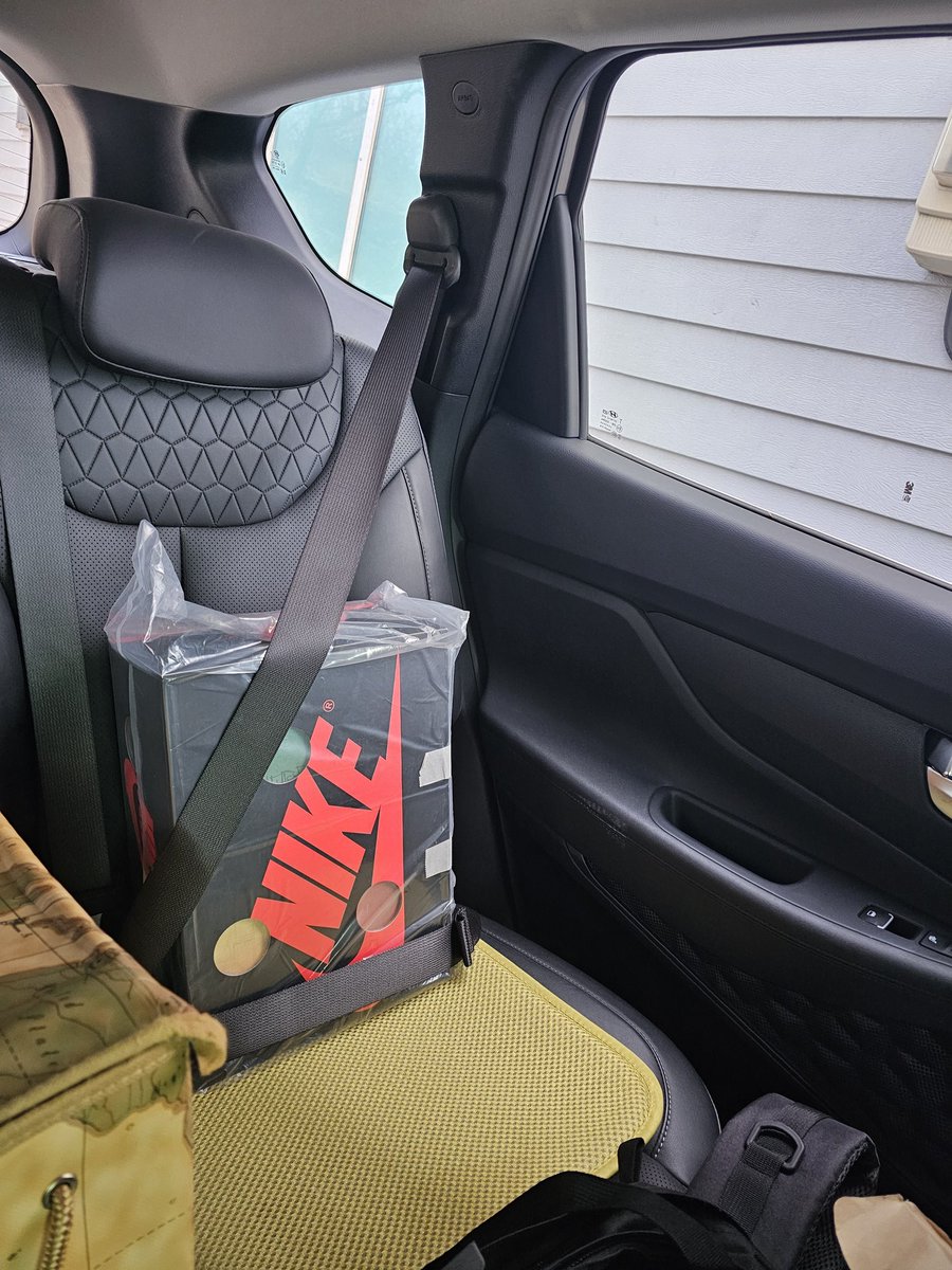 𝒊𝑲𝑨𝑹𝒊 tweet media