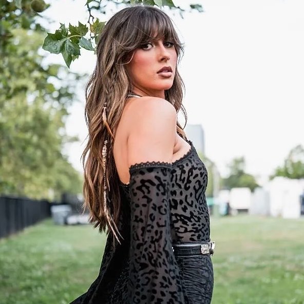 Danielle Gill tweet media