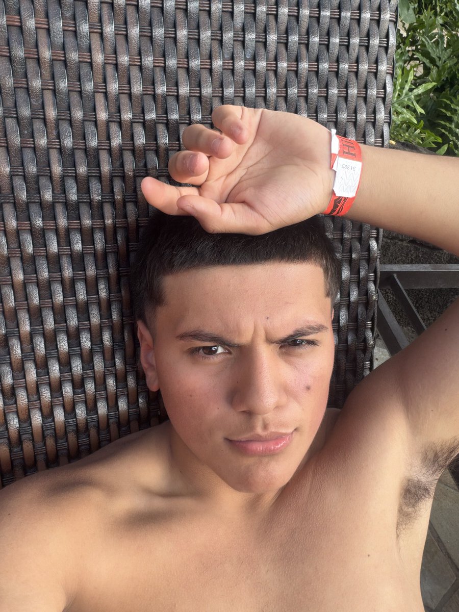 Jayylinkz's tweet image. Who tryna see this dick in their dms 👀
#latino #cali #la #carmeets #headmeets #horny #nsfw #meets #links #dick #watts #compton #moneyready #nodeposits