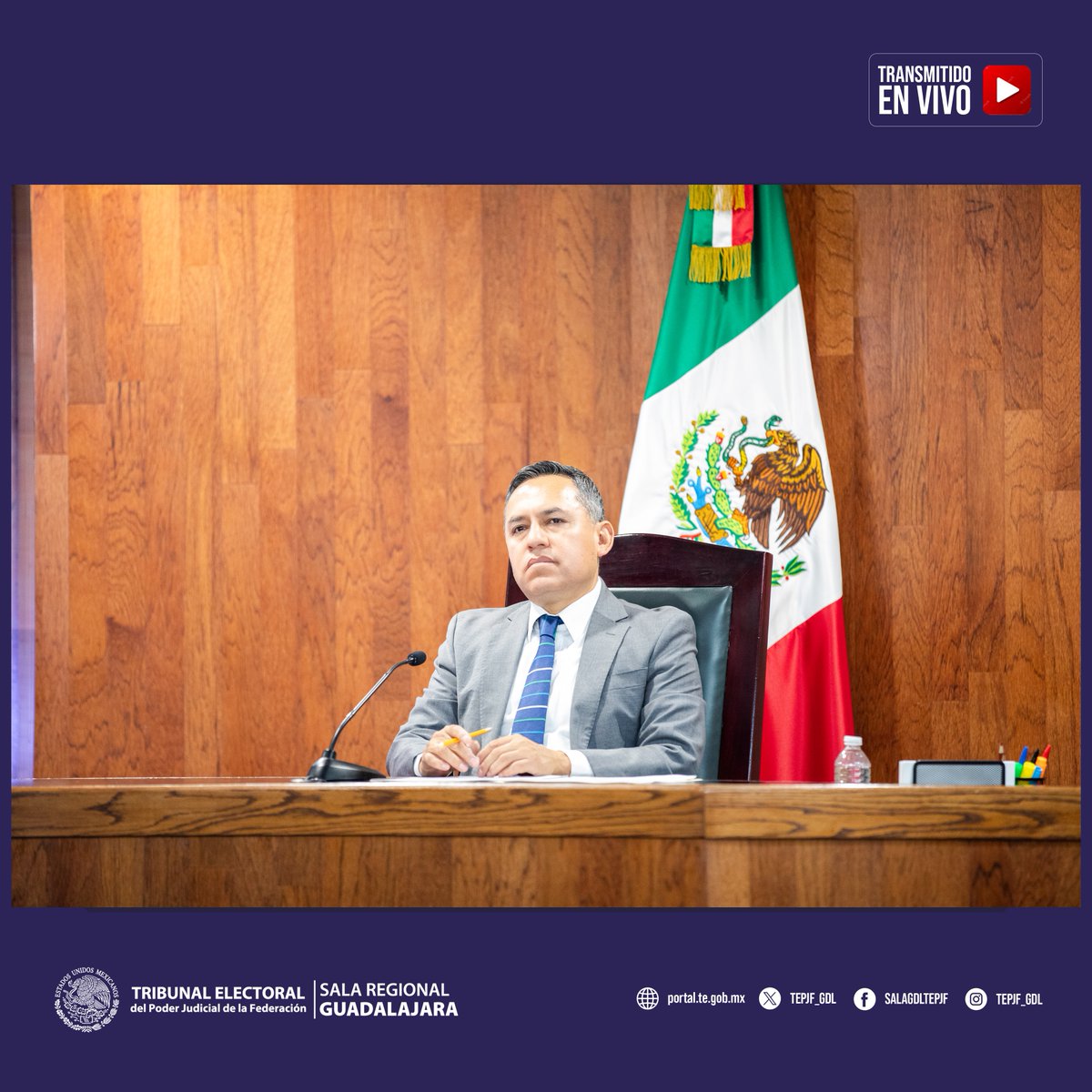 TEPJF_GDL's tweet photo. ⚖️ La Sala Regional Guadalajara del #TEPJF celebró su sesión pública número 15, en la que resolvió 8 medios de impugnación, relacionados con derechos político-electorales, vida interna de partidos políticos y fiscalización.  
➡️Consulta boletín en:  
https://t.co/2pWRLhDSjW https://t.co/AXIspqk8Pk