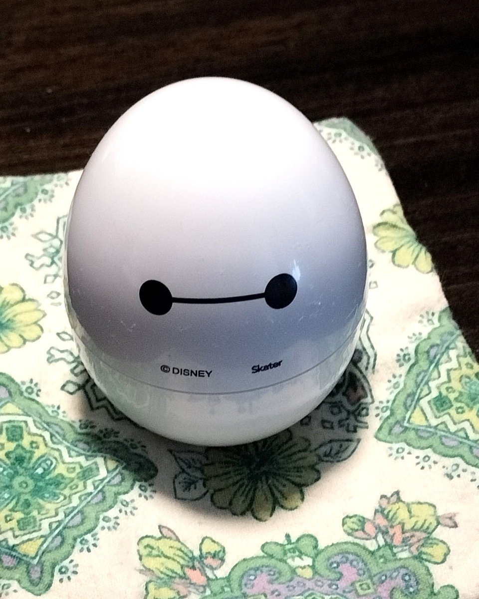 ayakaao's tweet photo. お昼に卵を食べたくて、ゆでたまごケースを手に入れた。ハダカでカバンに入れると擦れてしまいそうなので着なくなったシャツの切れ端で袋を作ったった。ボタンとボタンホールはシャツのヤツ。 https://t.co/tVMILKbODR