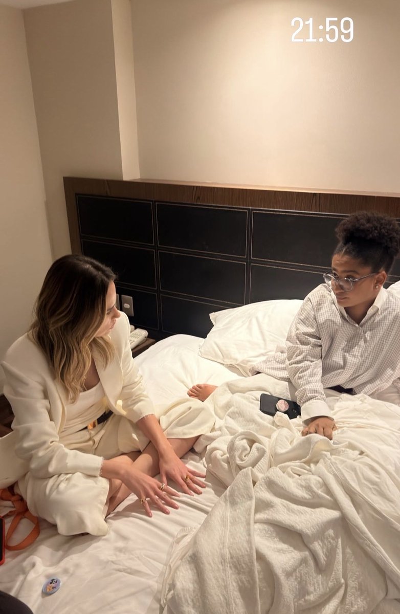 gioh 🥂 tweet media