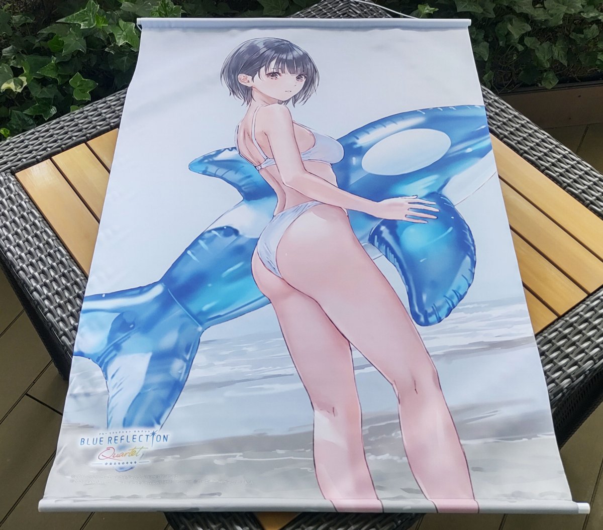 ／
📢『BLUE REFLECTION Quartet: 少女たちのキセキ』 　　  　　スペシャルコレクションボックス紹介❗️
＼  

『BLUE REFLECTION Quartet: 少女たちのキセキ』スペシャルコレクションボックスに同梱のA1タペストリーのご紹介ですの。描き下ろしイラストを使ったA1サイズ（59.4cm ×