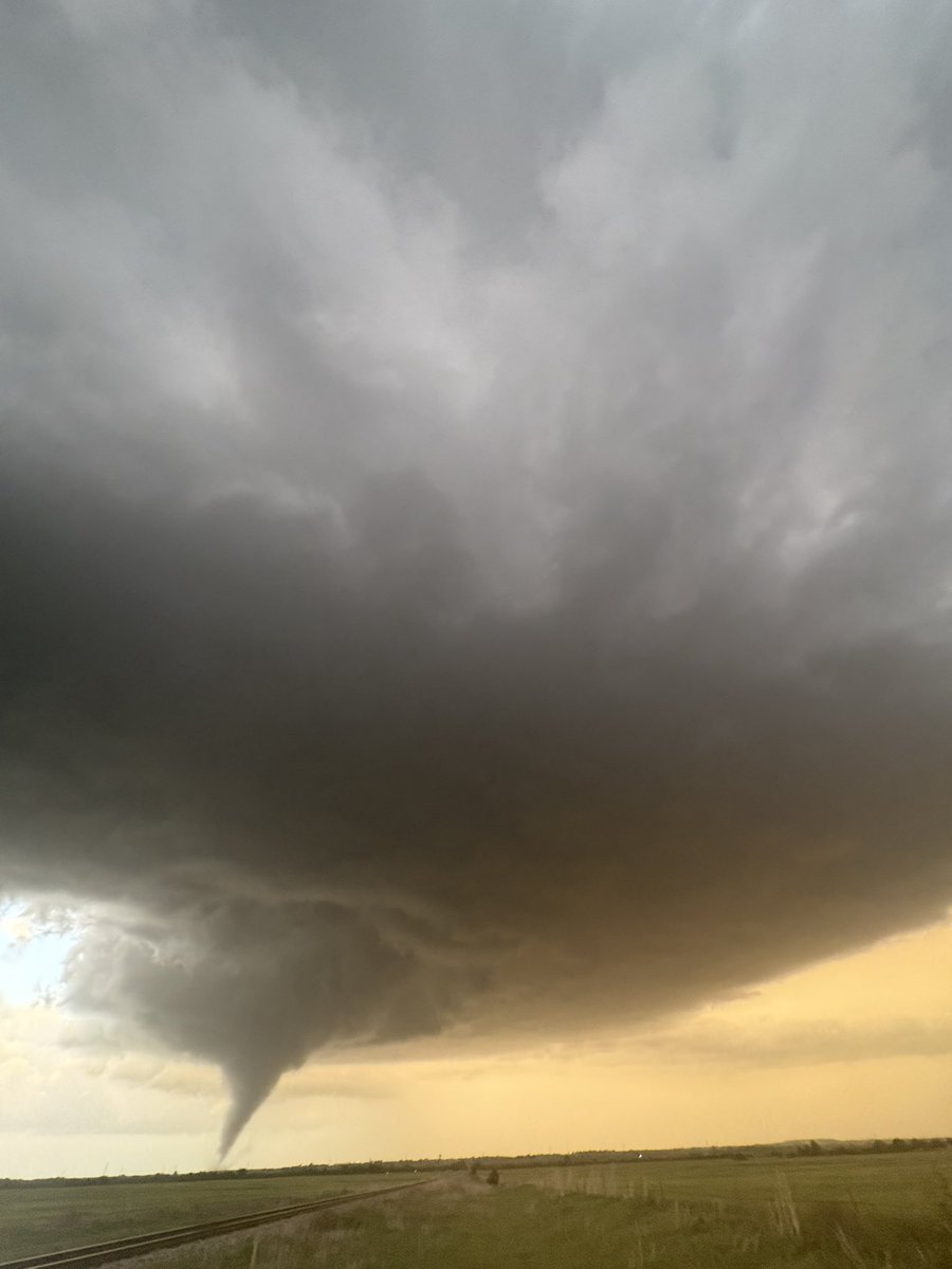 matt_ammon_wx's tweet image. Tornado Wakomis, OK #okwx #wxtwitter