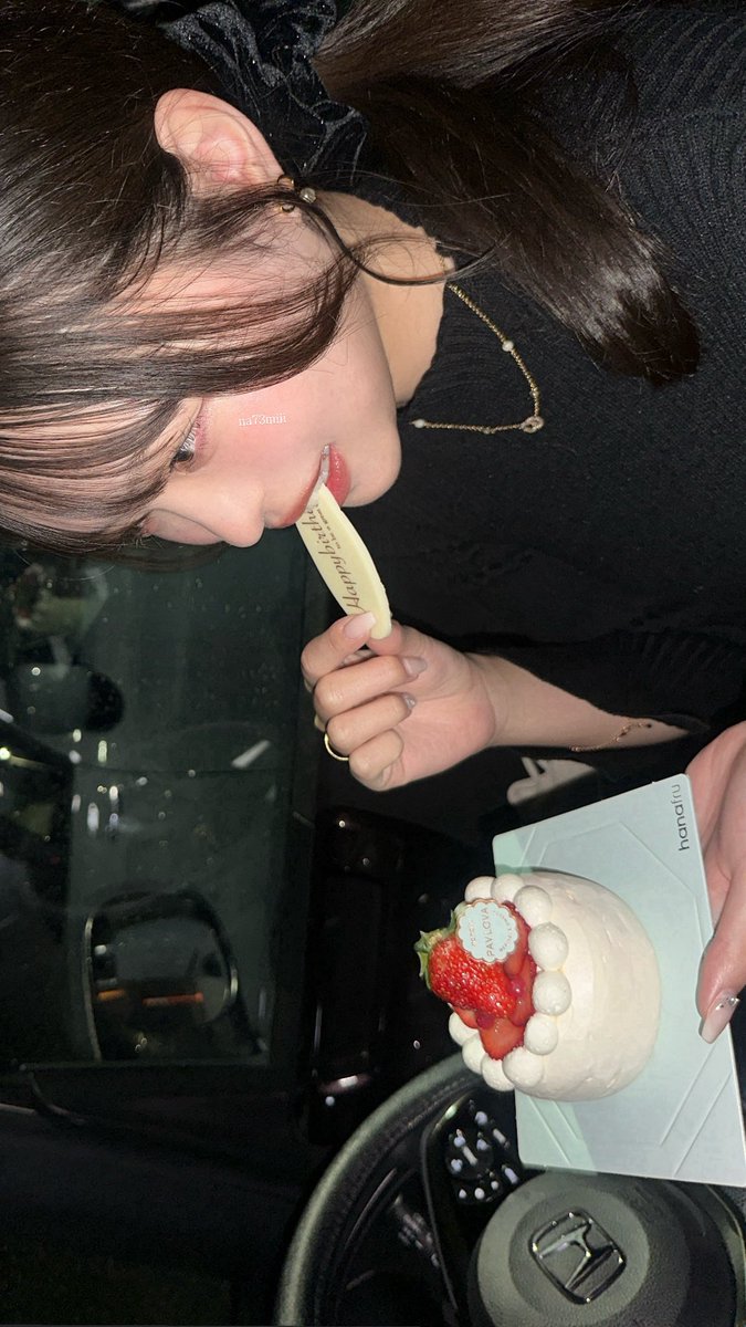 na73miii's tweet photo. 26歳、大人っぽくなれるように頑張るぞ〜！ https://t.co/5brfusa4O9