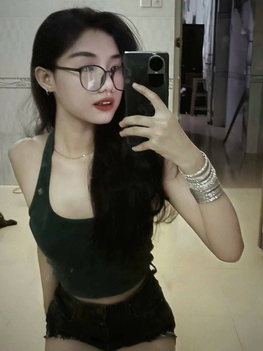 embedangiu10's tweet photo. nứnggg https://t.co/YZWxywwPm8