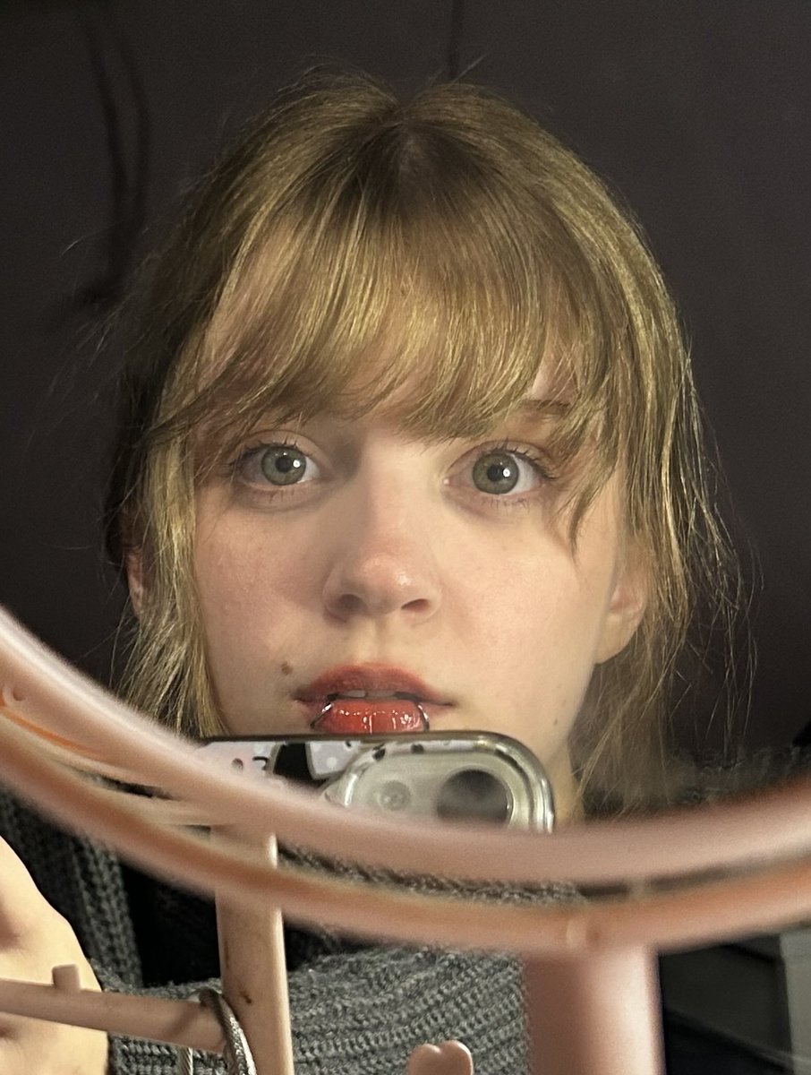 lola fofa tweet media